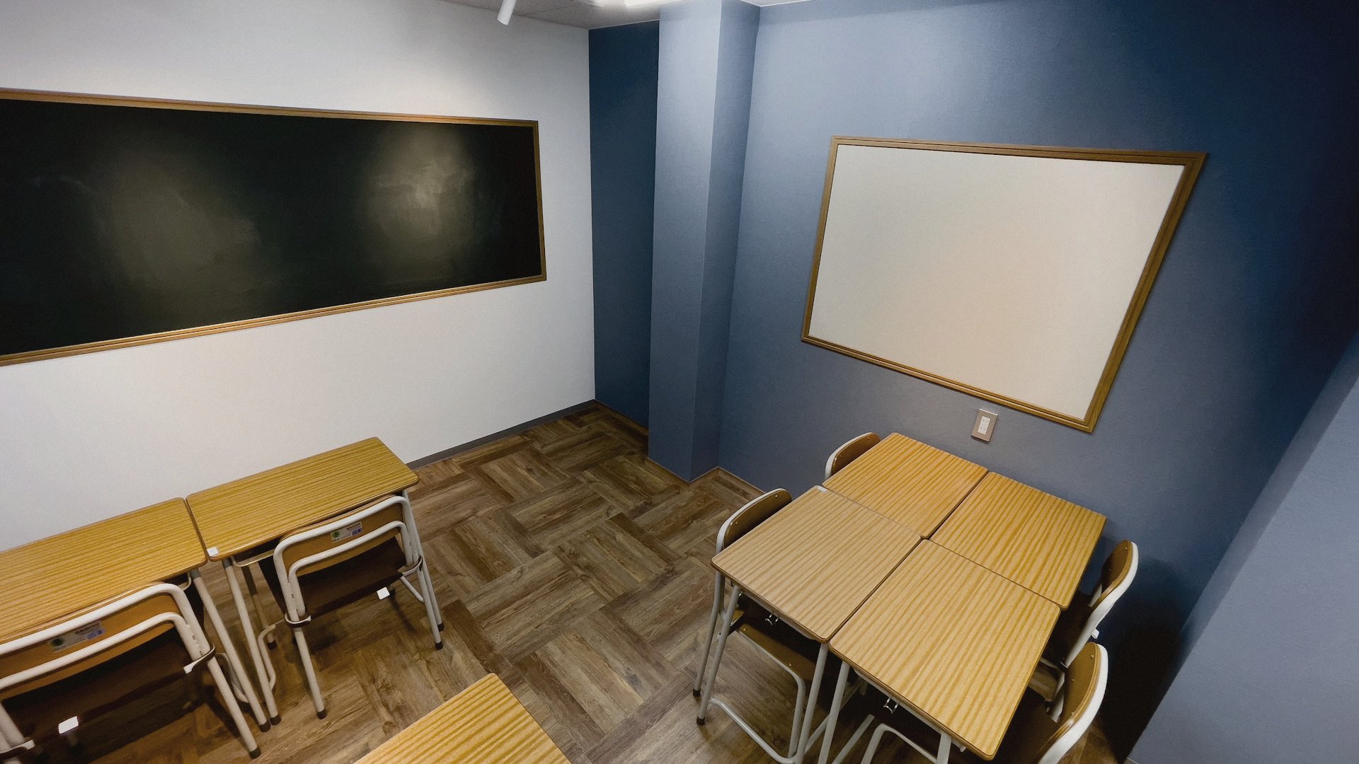 SchoolMemory 店内・教室フロア